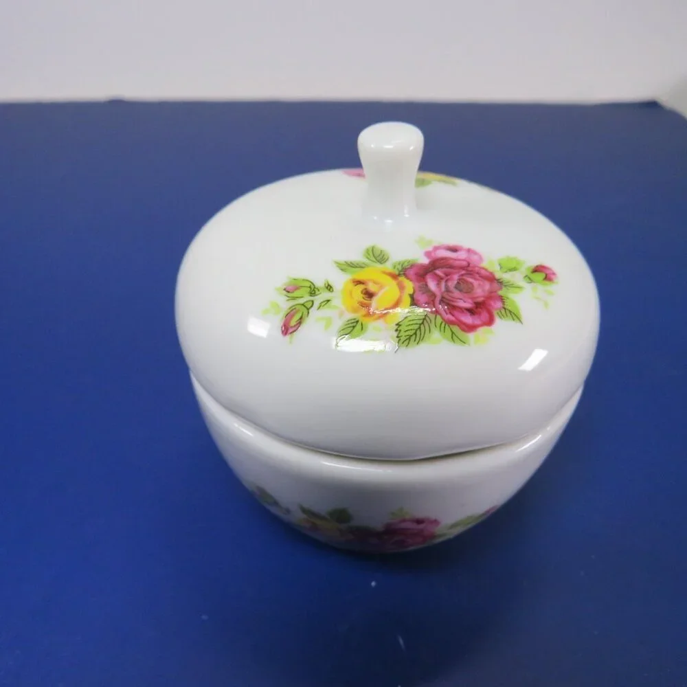 White w Roses Porcelain Trinket Dish with Lid